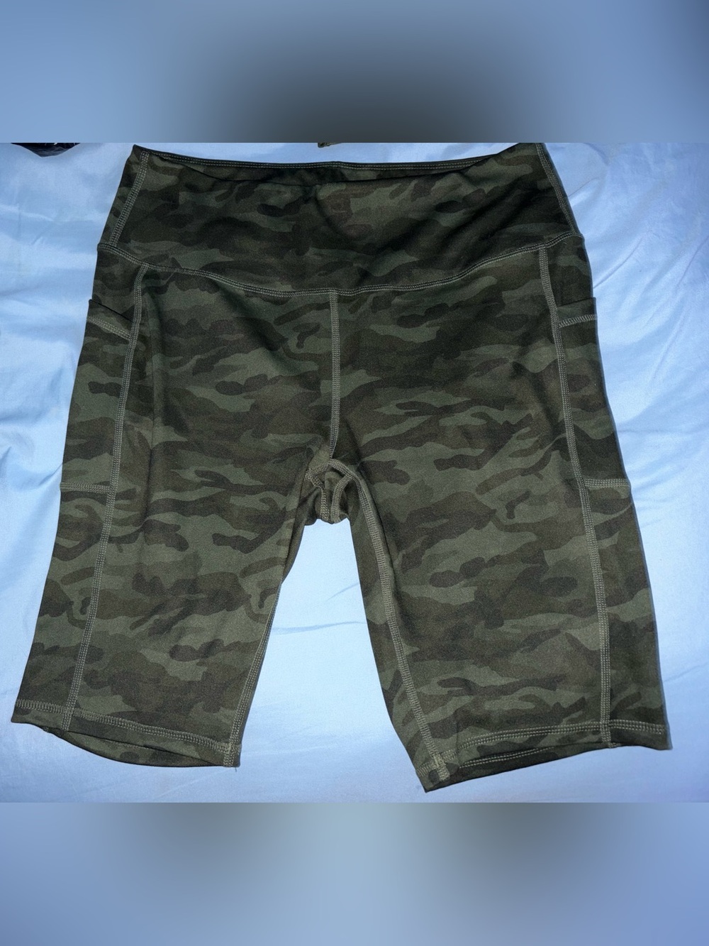 Camo High-Waist Biker Shorts - Olive Camo